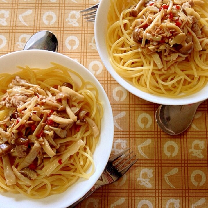 ピリ辛醤油 きのこパスタ レシピ 作り方 By 栗皮茶 楽天レシピ
